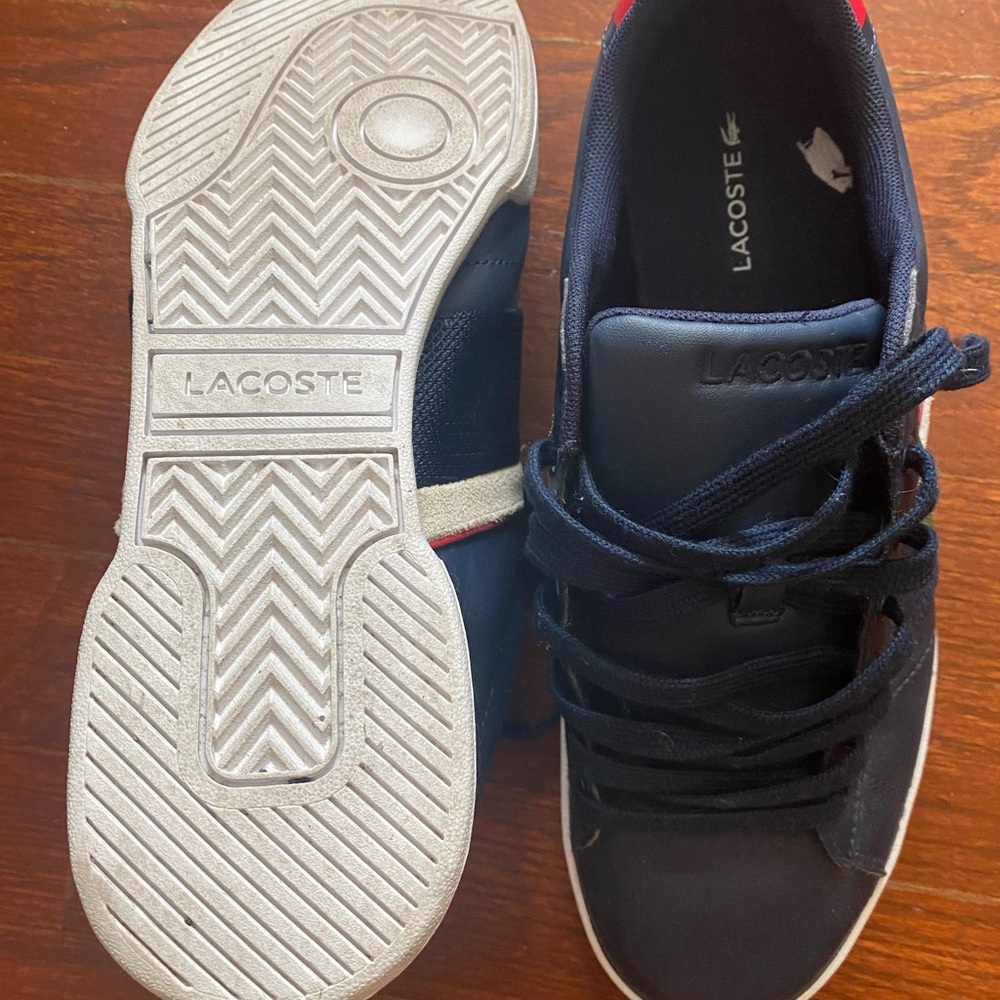 Lacoste size 7